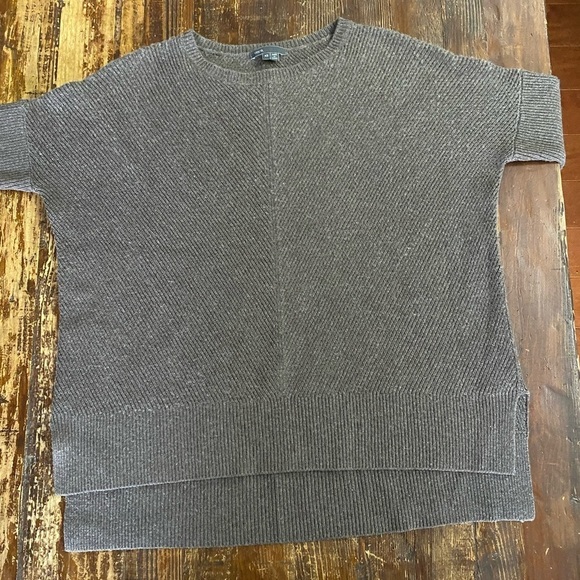 Vince Cashmere and Wool sweater in light brown - Picture 2 of 7